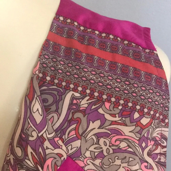 Limited fuschia trim sleeveless top, large - Picture 3 of 5